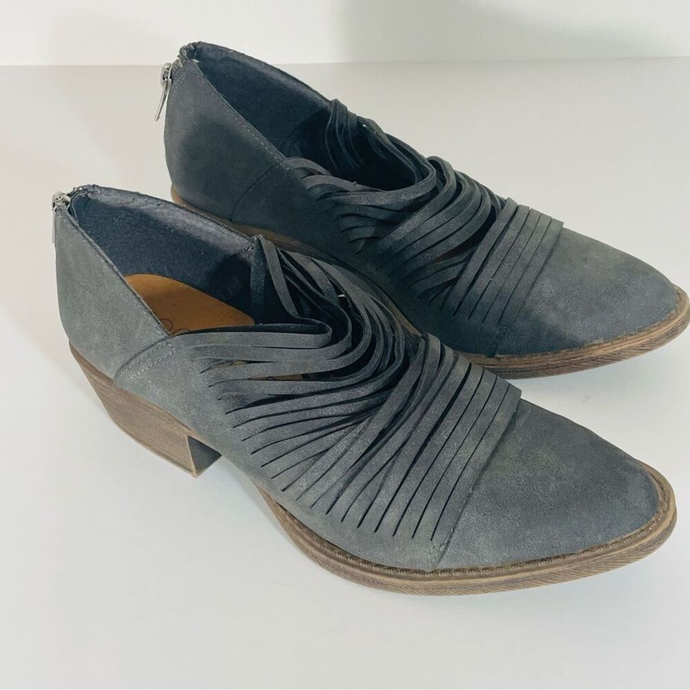 Coconuts by Matisse Gray Suede Cutout Booties size 7.5 NWOB